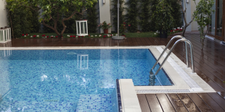 Swimmimg pool luxury